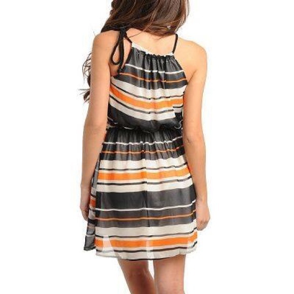 Dresses Size M L - Picture 2 of 2